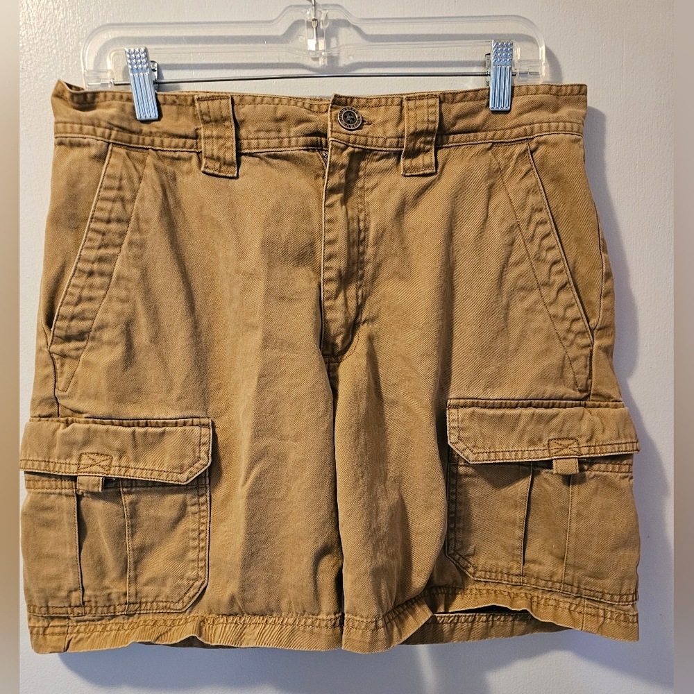 Columbia Shorts Men's Size 32 Beige Cargo Pockets
